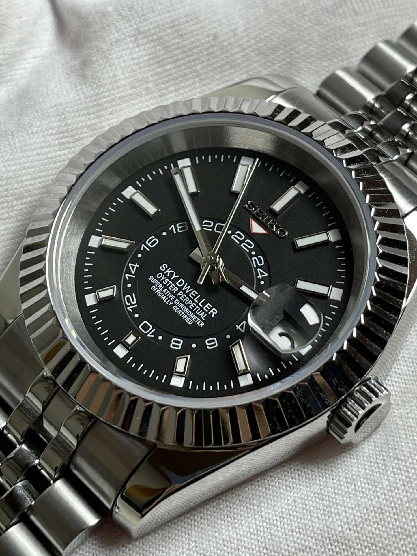 Seiko SKYDWELLER Black Mod