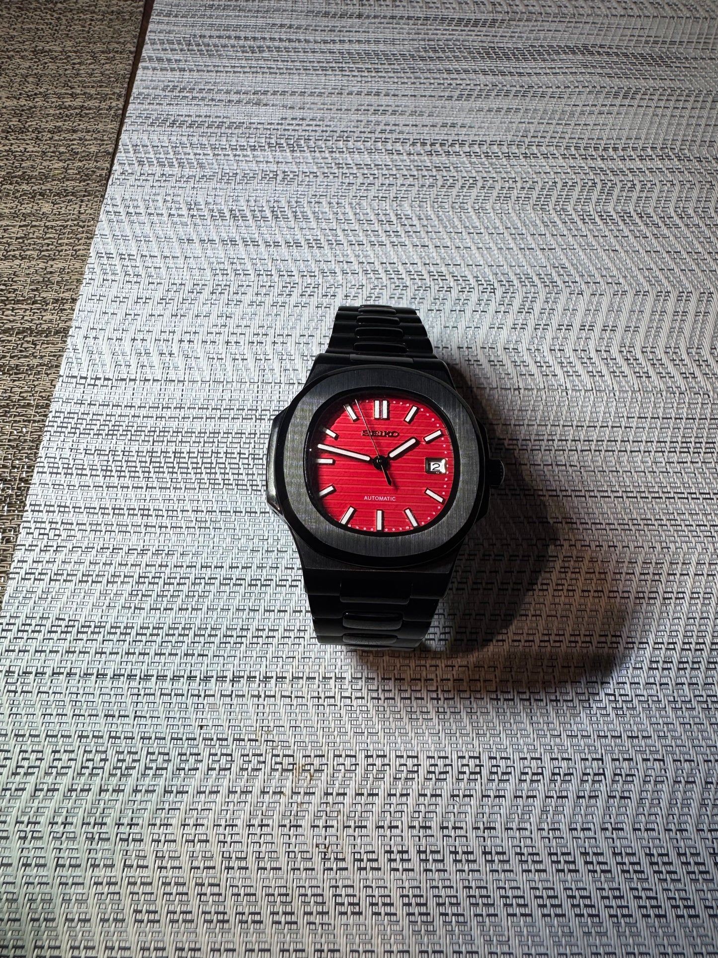 NAUTILUS BLACK CHERRY MOD